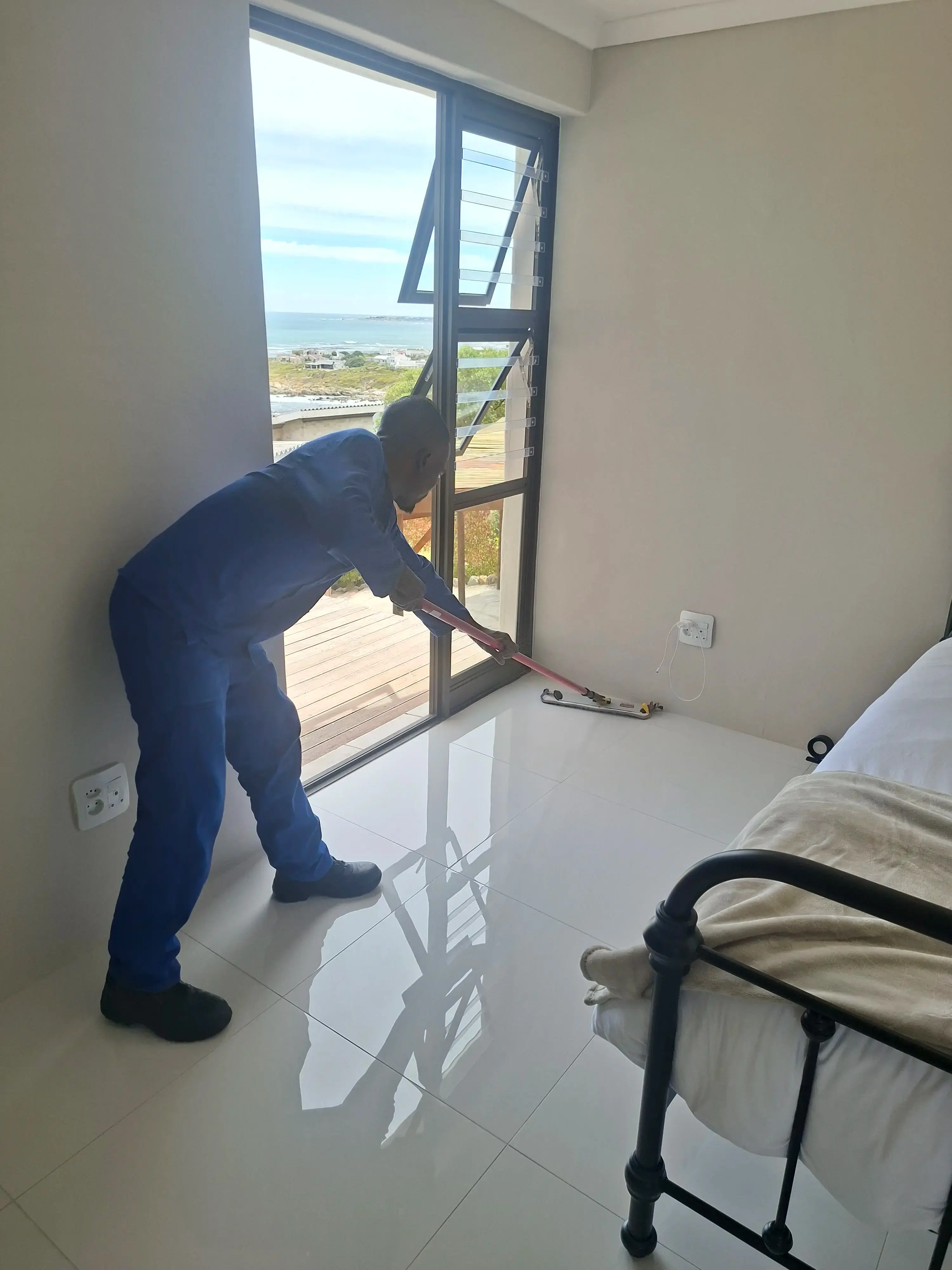 Professional residential floor polishing services in Cape Town - expert floor cleaning and polishing